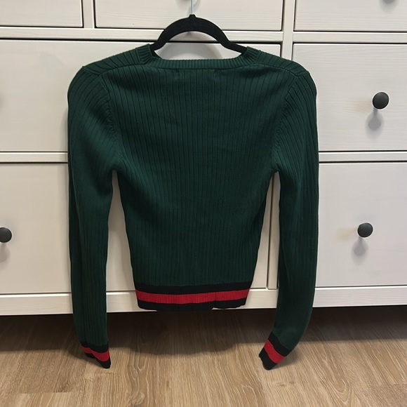 Green sweater - NEW - Picture 2 of 4